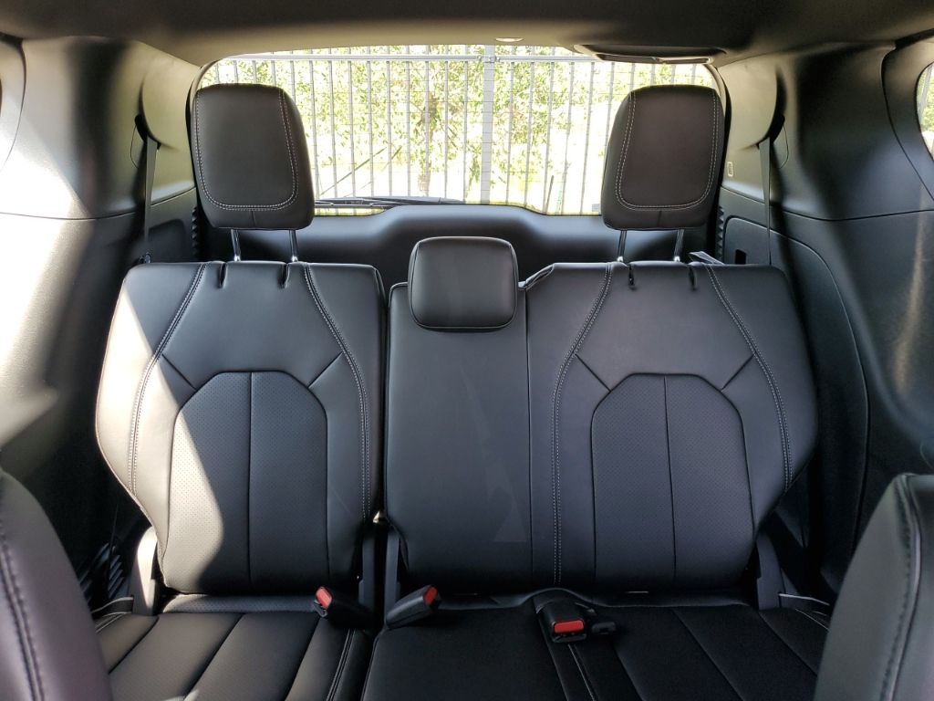 2026 Chrysler Voyager LX photo 20