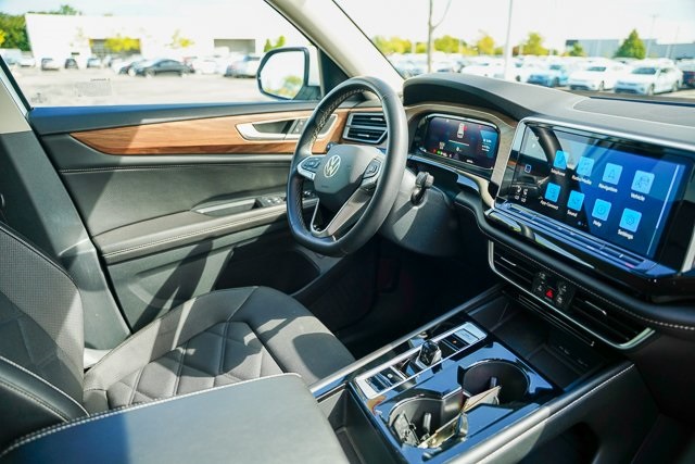 2024 Volkswagen Atlas SE Technology photo 40