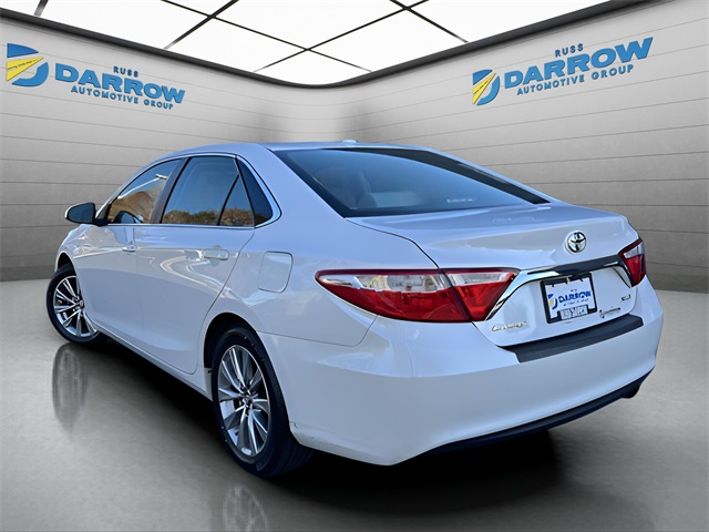 2017 Toyota Camry LE photo 3