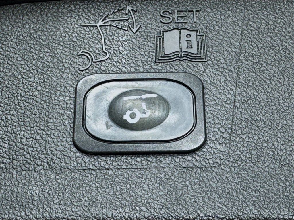 2018 Ford Escape SEL photo 29
