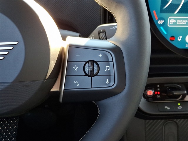 2025 Mini Cooper 2 Door Hardtop Signature photo 19