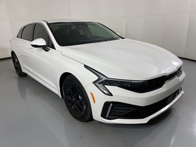 2026 Kia K5 LXS photo 2