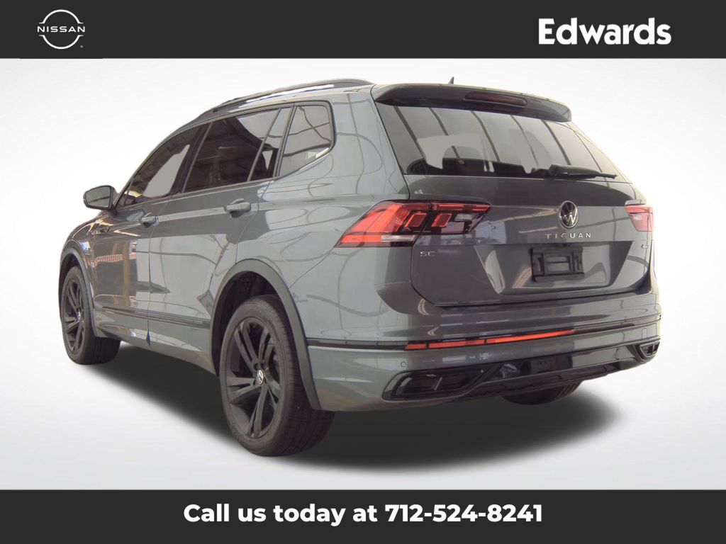 2023 Volkswagen Tiguan SE R-Line Black photo 3