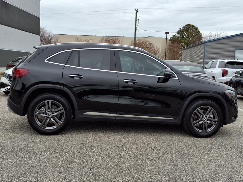 2025 Mercedes Benz GLA 250 4MATIC photo 4