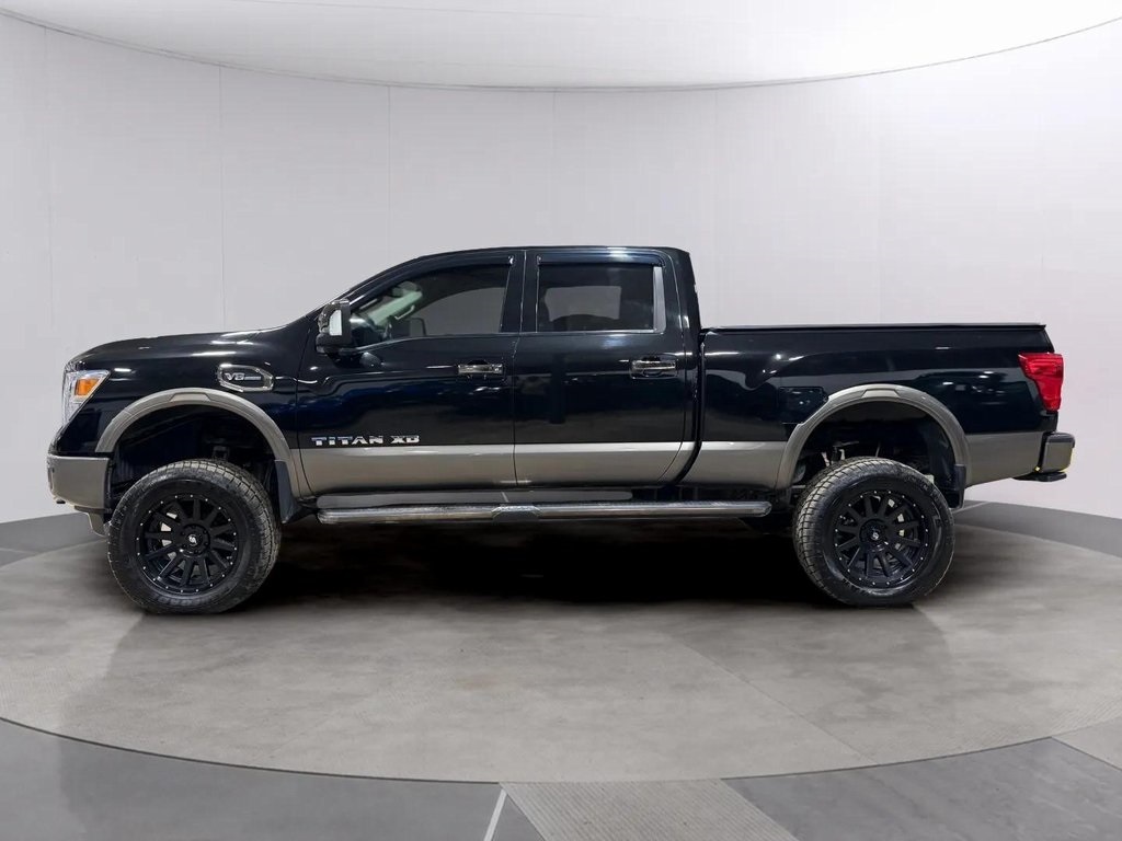 2019 Nissan Titan photo 7