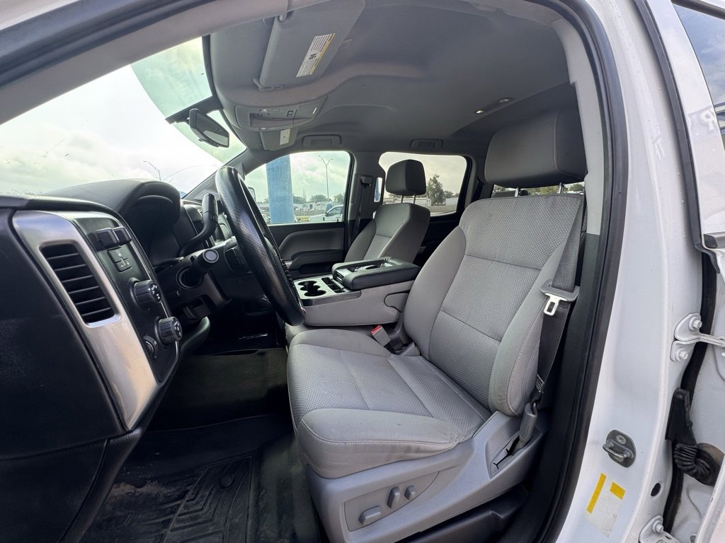 2018 Chevrolet Silverado 1500 LT photo 14