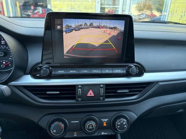 2023 Kia Forte LXS photo 11