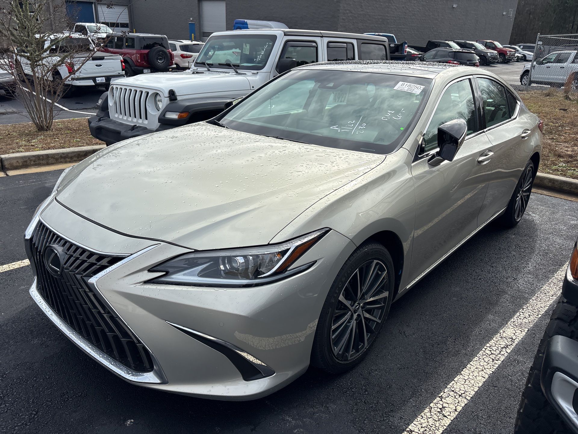 2022 Lexus ES
