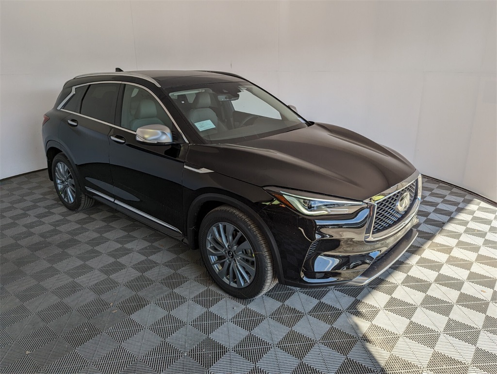 2025 Infiniti QX50 Luxe AWD photo 2