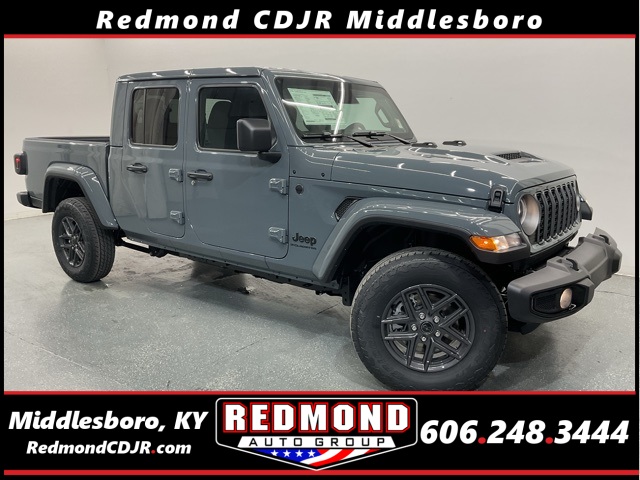 2026 Jeep Gladiator Sport S's photo