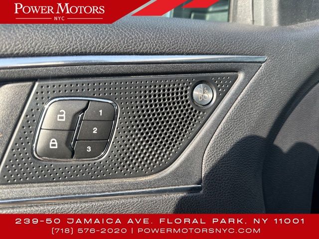 2020 Ford Edge ST photo 16