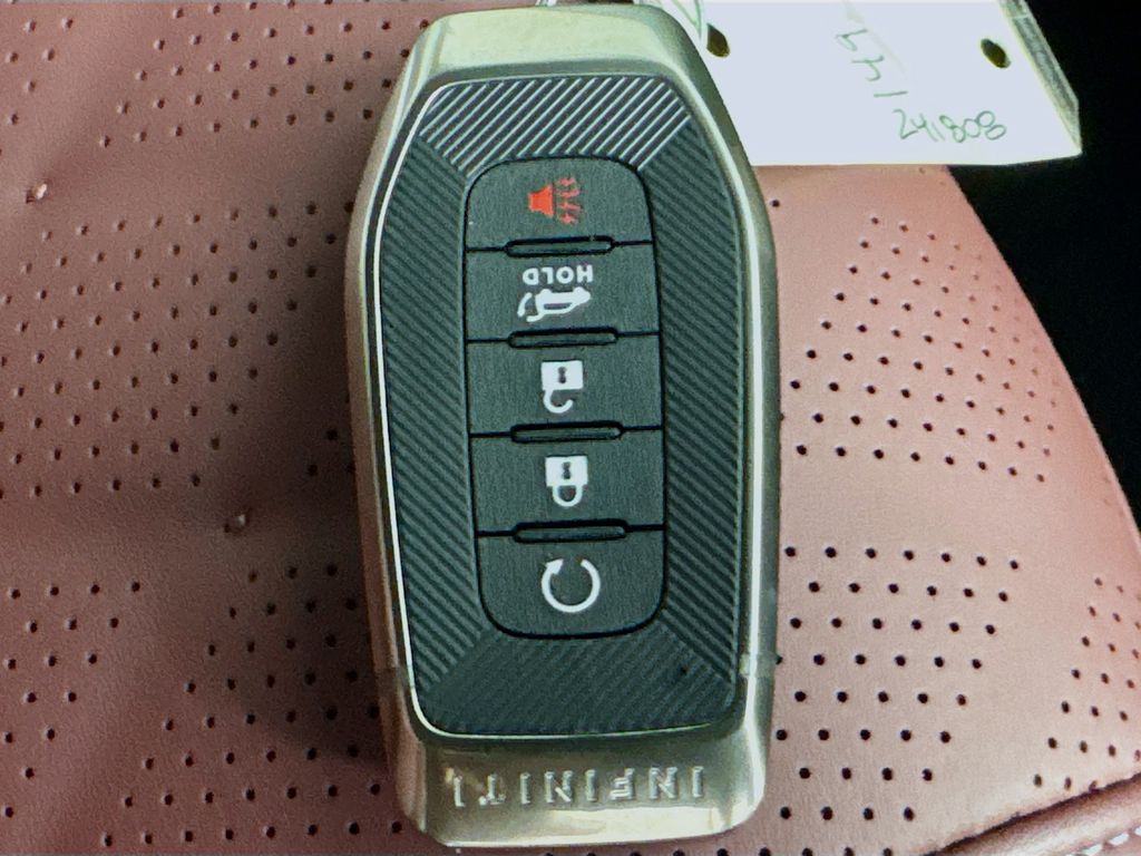 2026 Infiniti QX80 photo 33