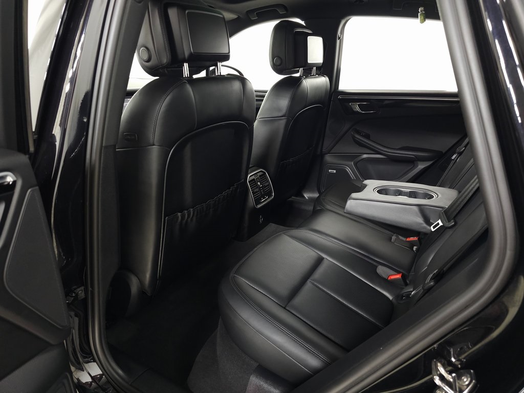 2022 PORSCHE MACAN - Image 32