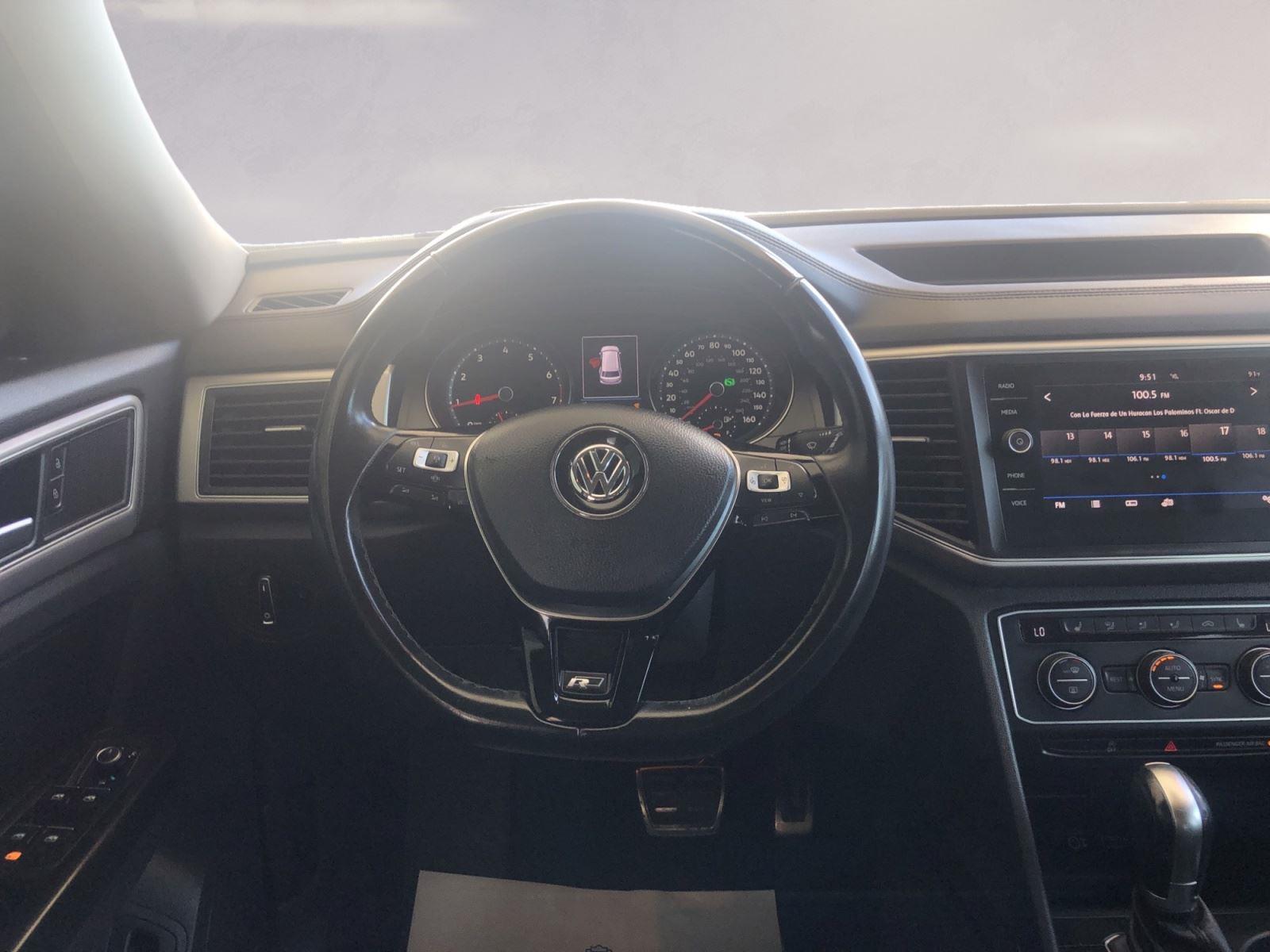 2019 Volkswagen Atlas V6 SE Technology R-Line photo 12