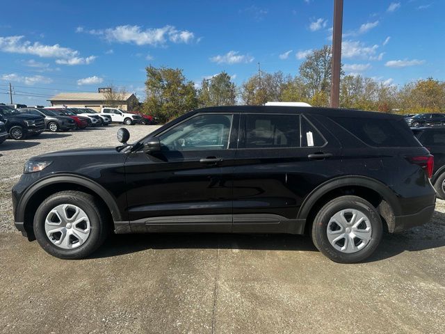 2025 Ford Explorer photo 2