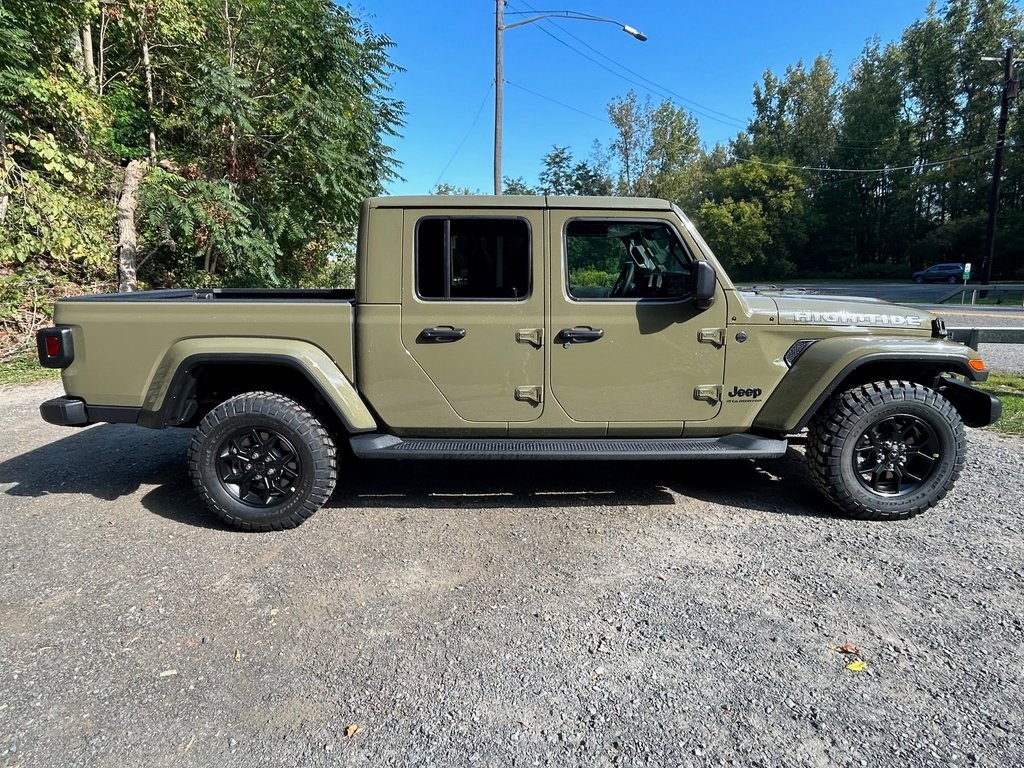 2025 Jeep Gladiator Sport photo 8