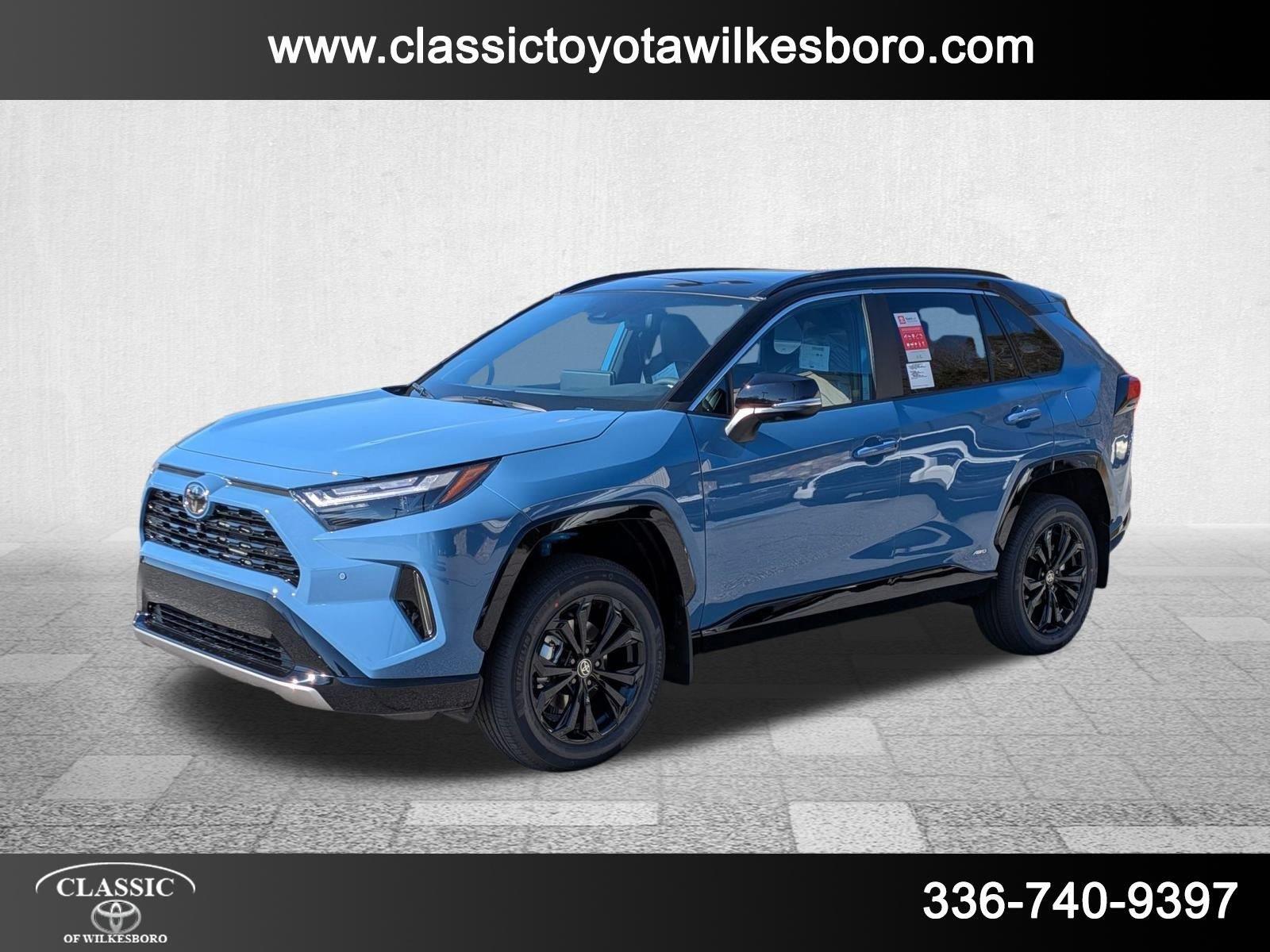 2025 Toyota RAV4 XSE's photo