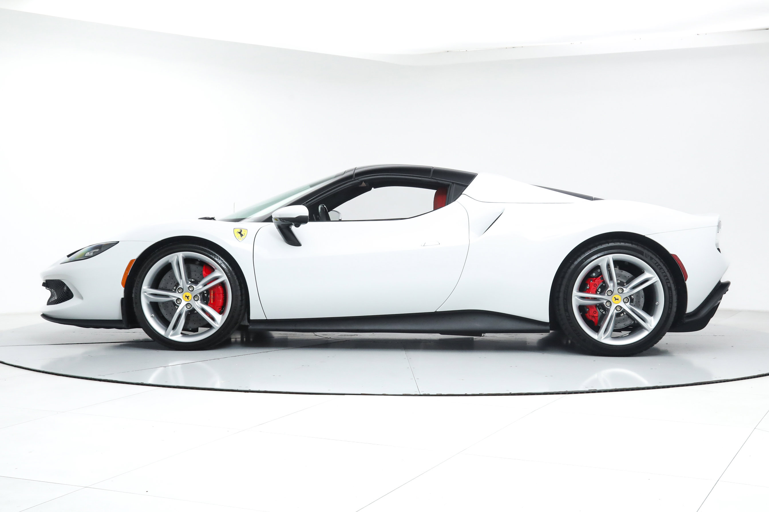2024 Ferrari 296 GTS photo 7