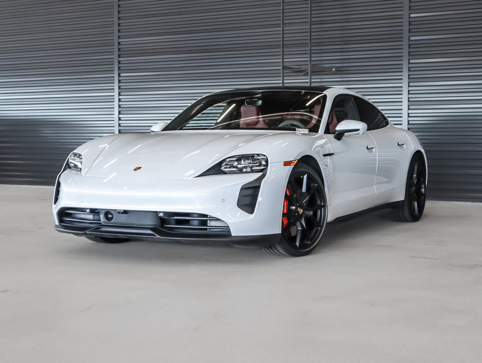 2024 Porsche Taycan GTS's photo