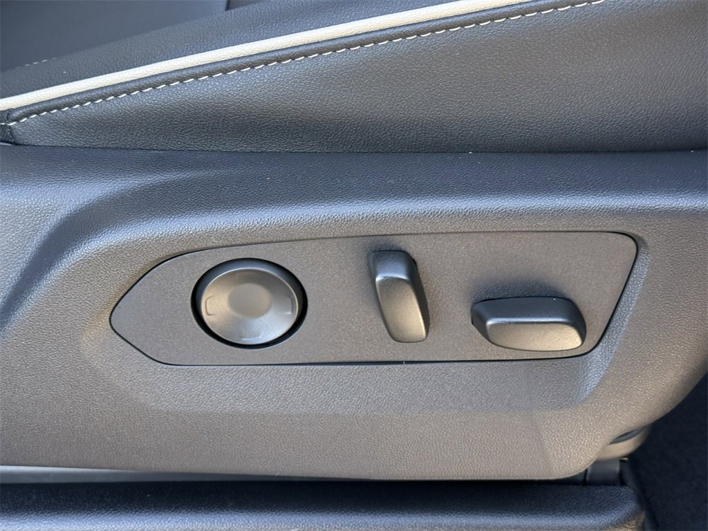 2026 GMC YUKON XL - Image 39