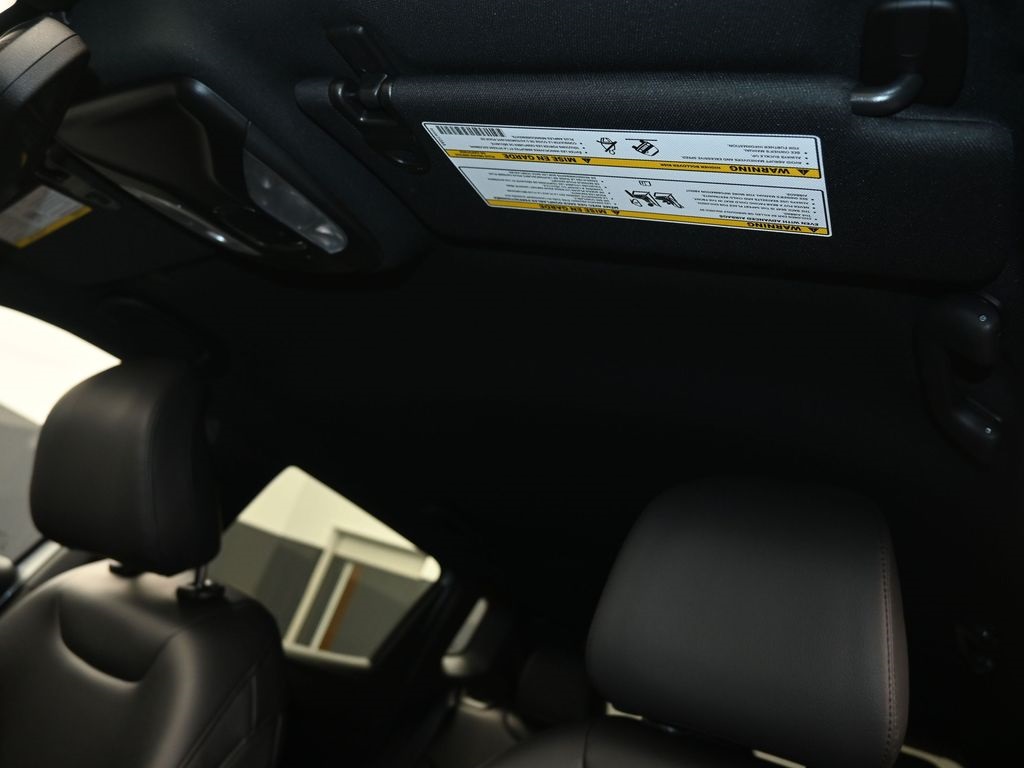 2026 Jeep Compass Latitude Altitude photo 3