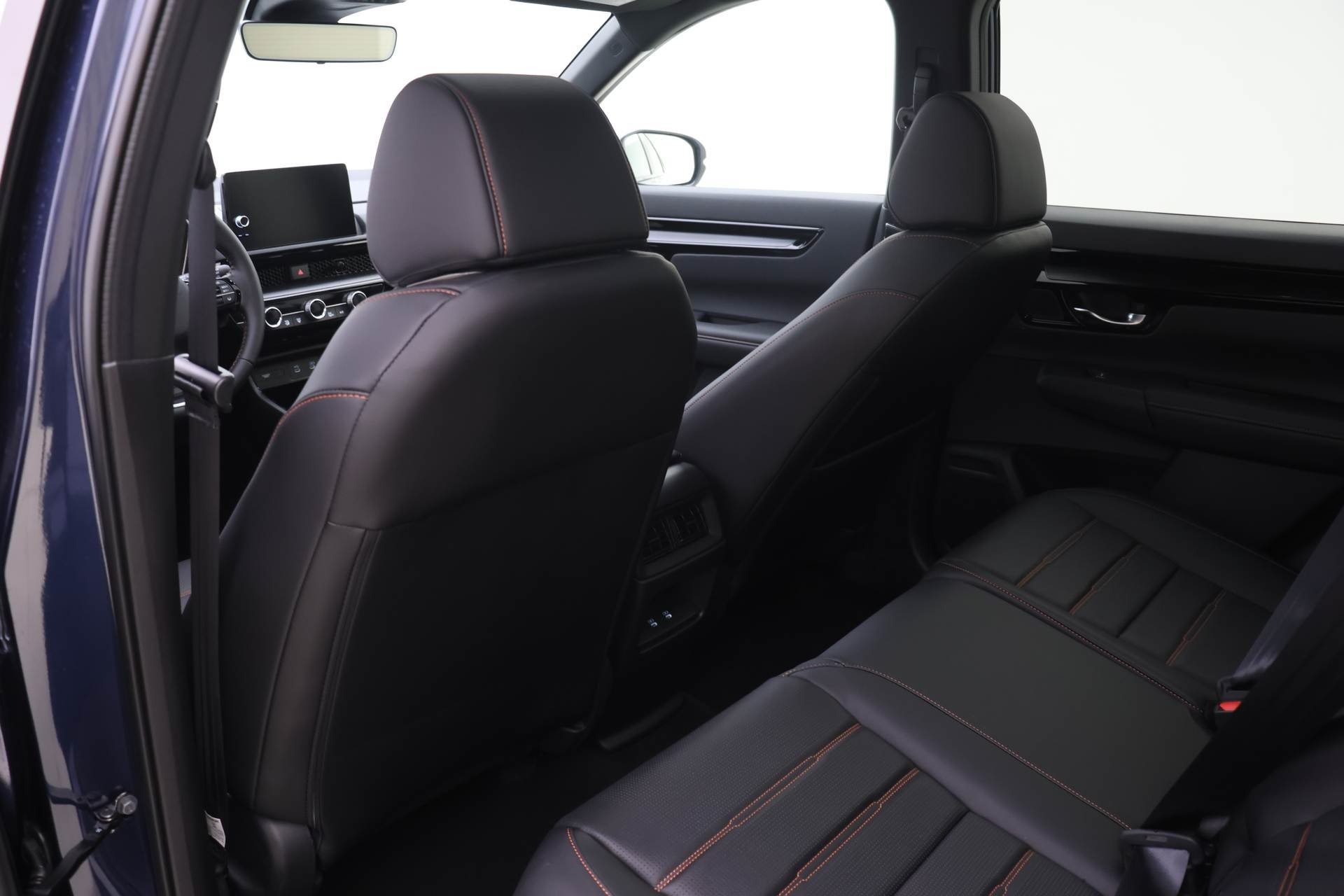 2026 Honda CR-V Hybrid Sport Touring photo 9