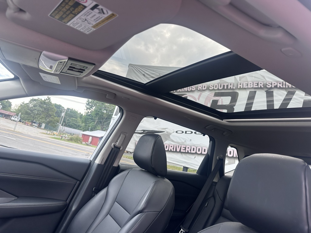 2024 Nissan Rogue SV photo 5