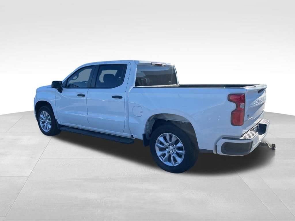 2022 Chevrolet Silverado 1500 Custom photo 3