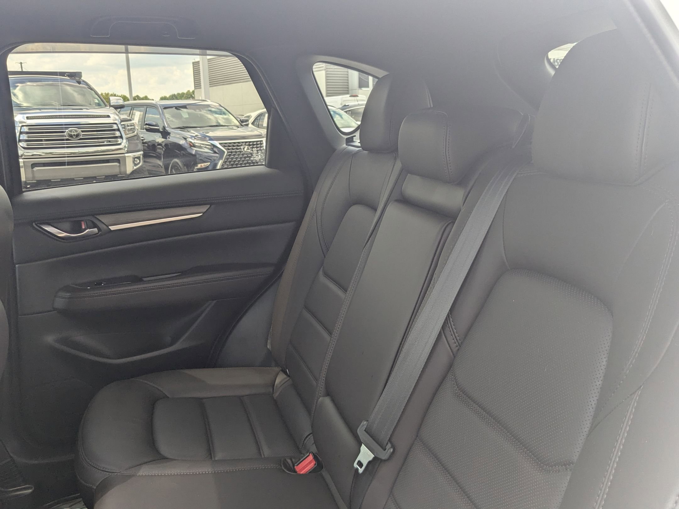 2020 Mazda CX-5 Signature photo 22