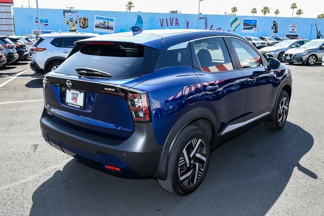 2026 Nissan Kicks SV photo 4