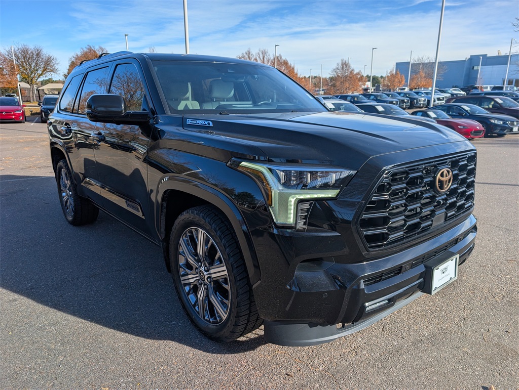 2023 Toyota Sequoia Capstone photo 4