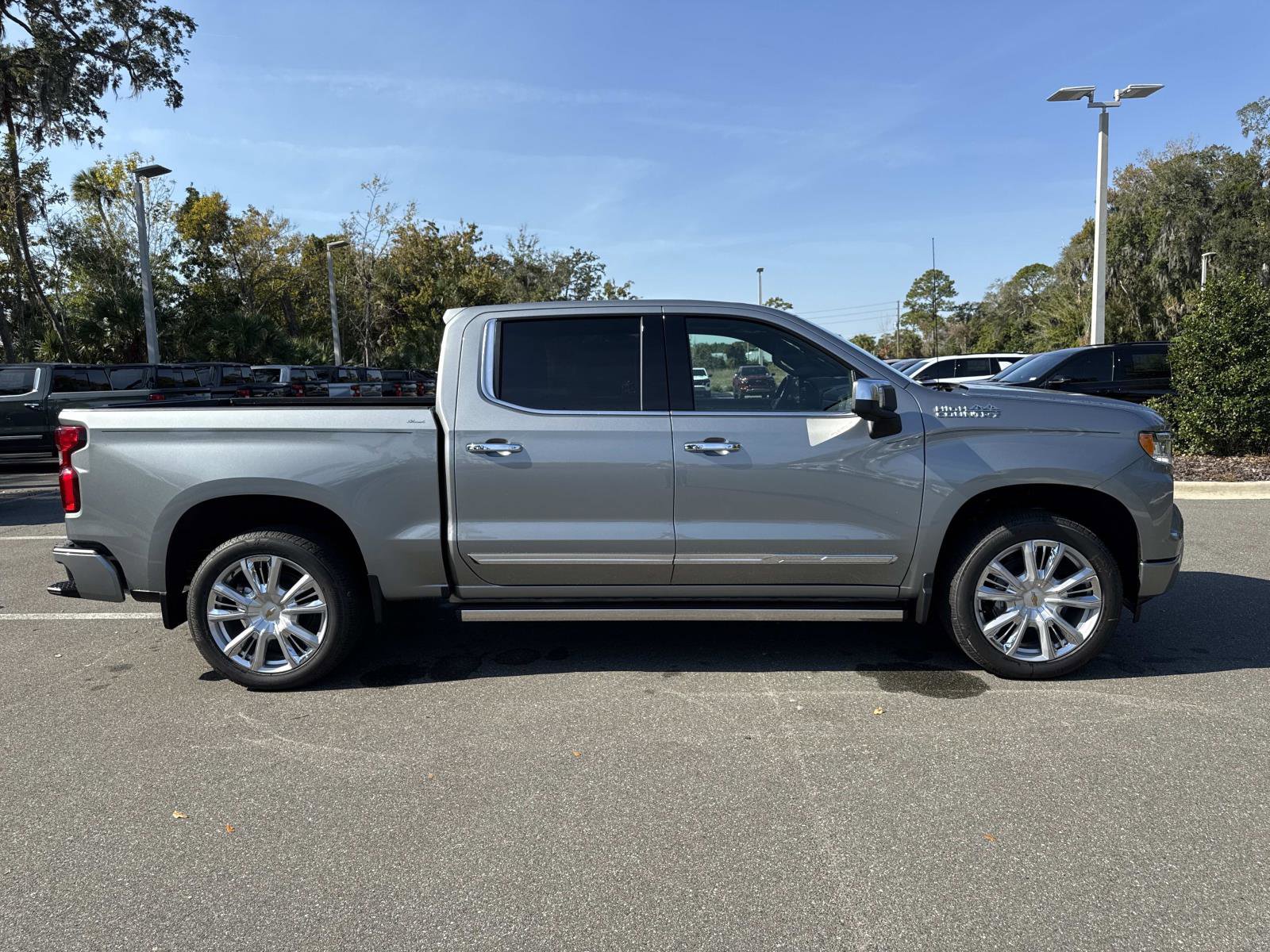 2026 Chevrolet Silverado 1500 High Country photo 2