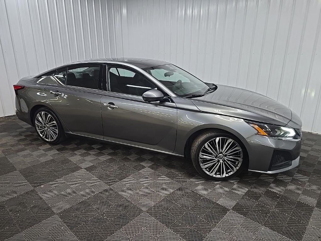 2023 Nissan Altima SL