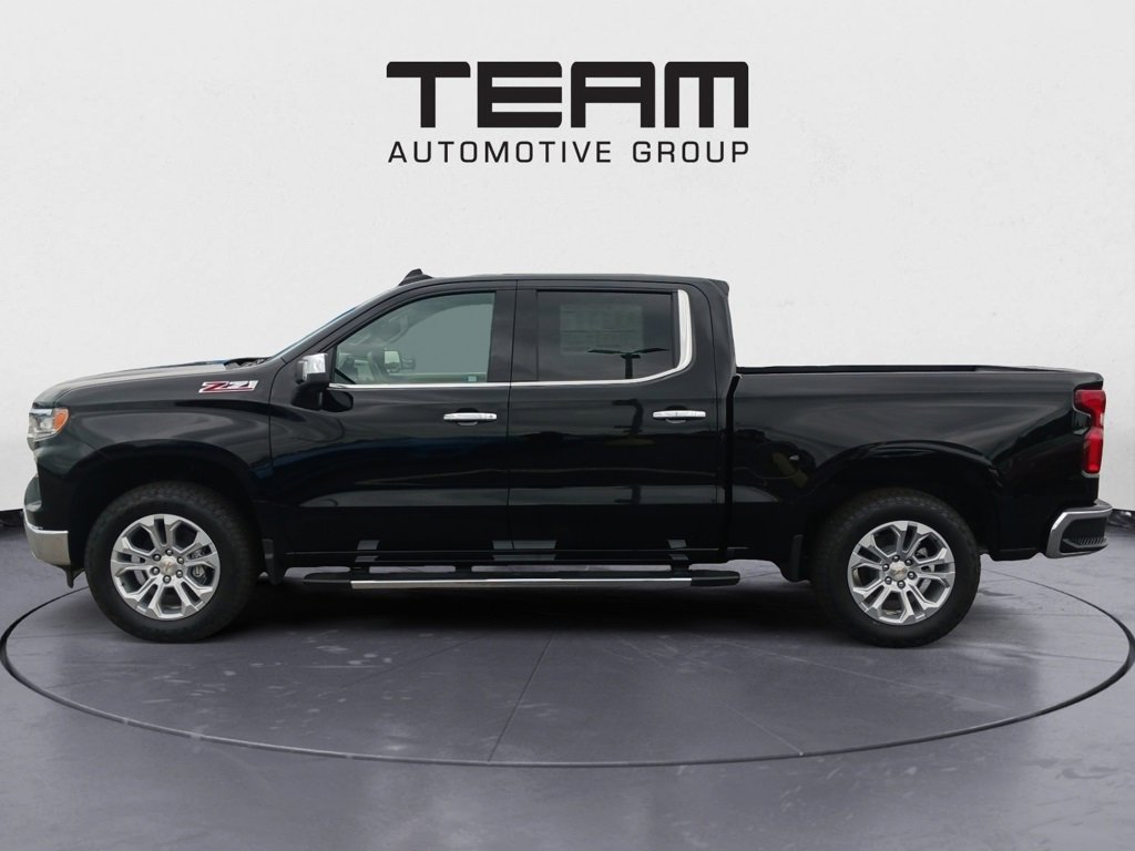 2025 Chevrolet Silverado 1500 LTZ photo 4
