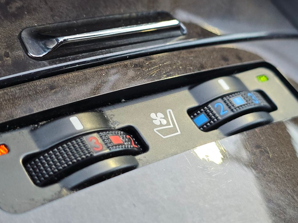 2010 Lexus IS 250 photo 4