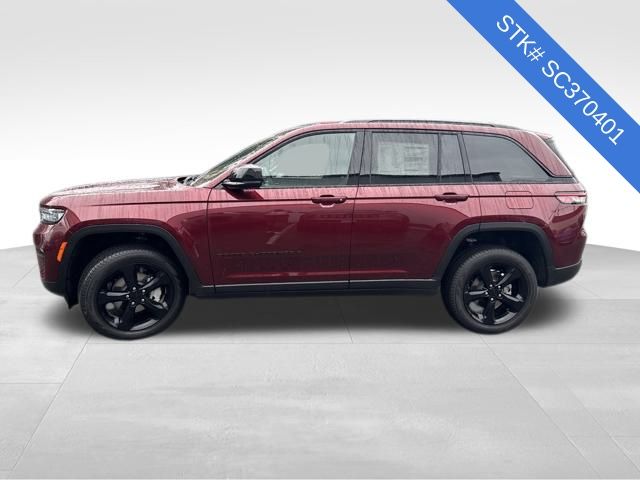 2025 Jeep Grand Cherokee Limited photo 3