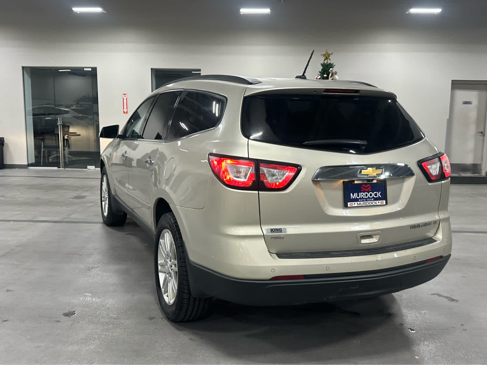 2015 Chevrolet Traverse 1LT photo 4