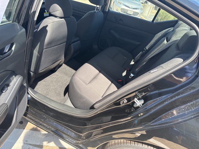 2025 Nissan Altima 2.5 SV photo 12