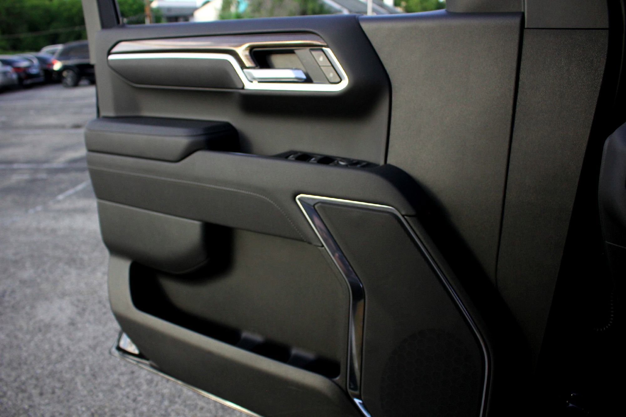 2025 Chevrolet Silverado 1500 RST photo 11