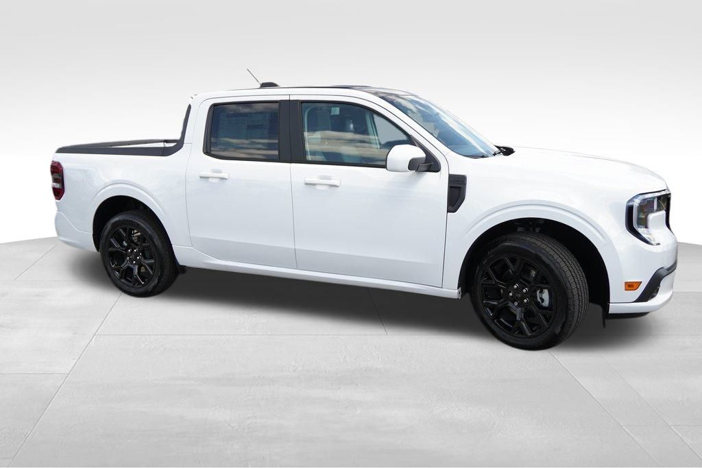 2025 Ford Maverick photo 4