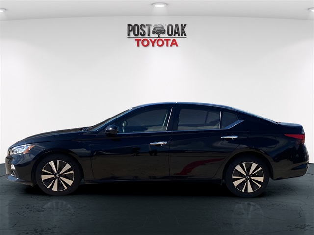 2022 Nissan Altima SV photo 5