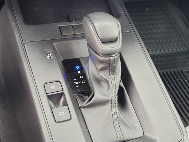 2026 Toyota Corolla Cross L photo 17