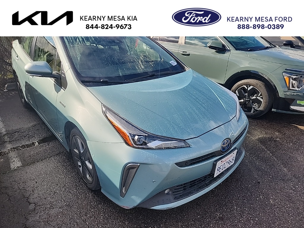 2022 Toyota Prius XLE's photo