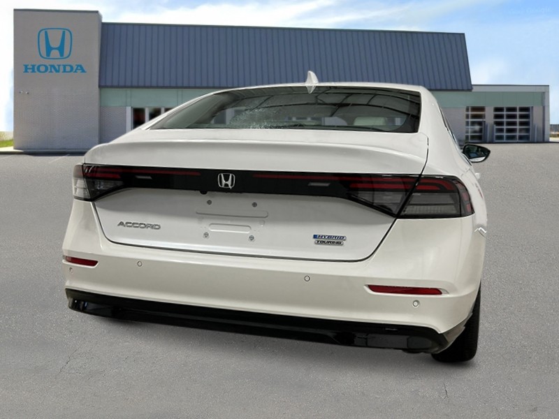 2025 Honda Accord Hybrid Touring photo 3