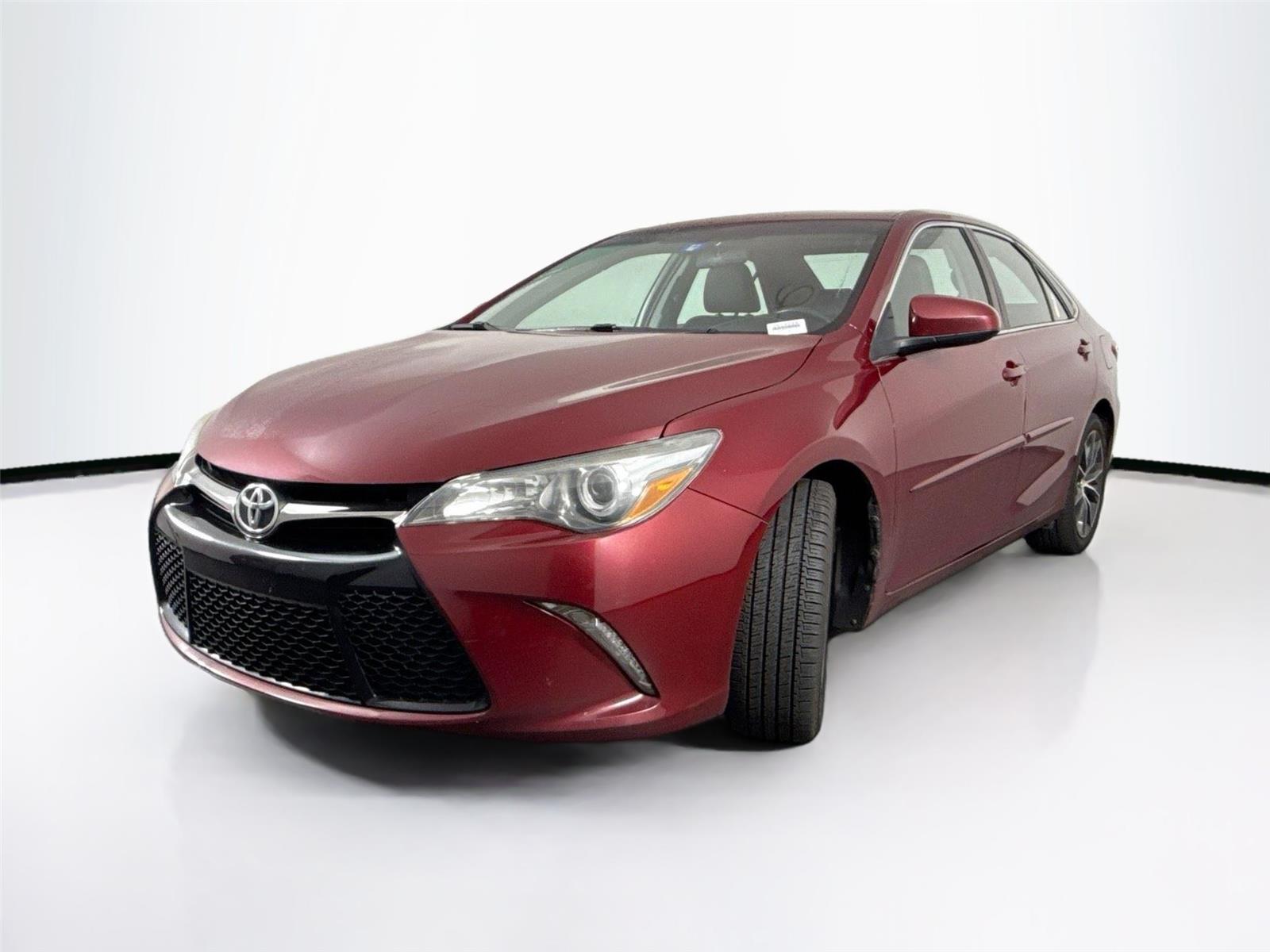 2016 Toyota Camry photo 2