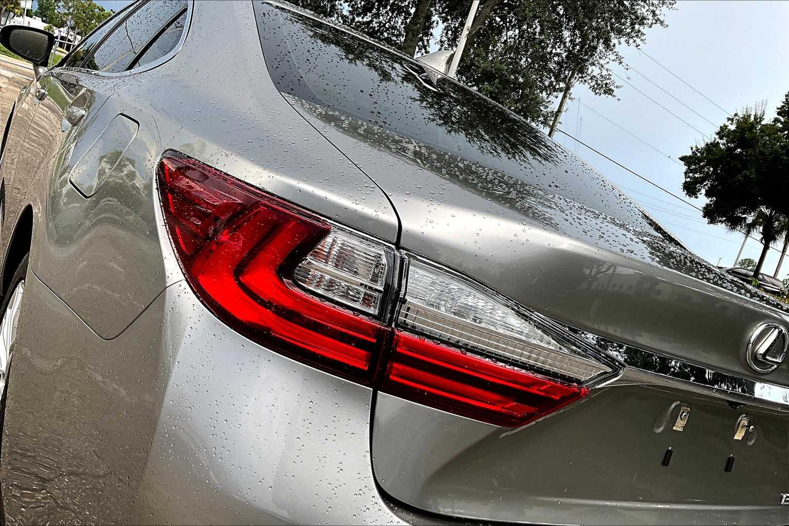 2017 Lexus ES 350 photo 28