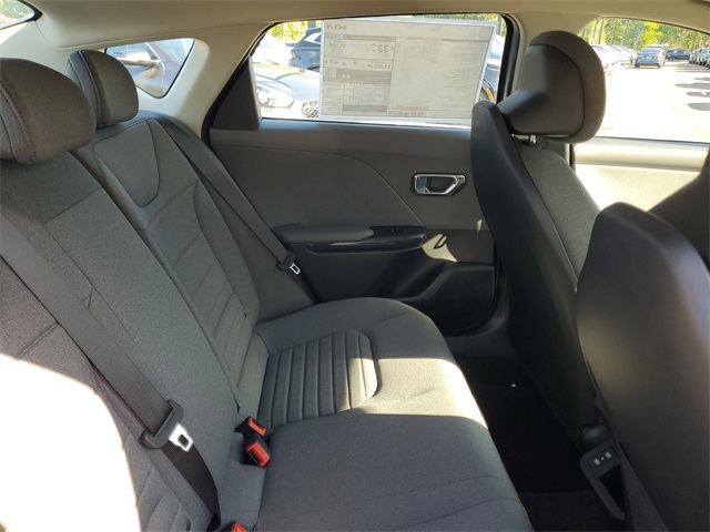 2025 Kia K4 EX photo 27