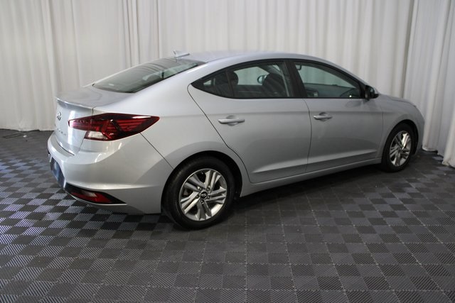 2020 Hyundai Elantra SEL photo 4