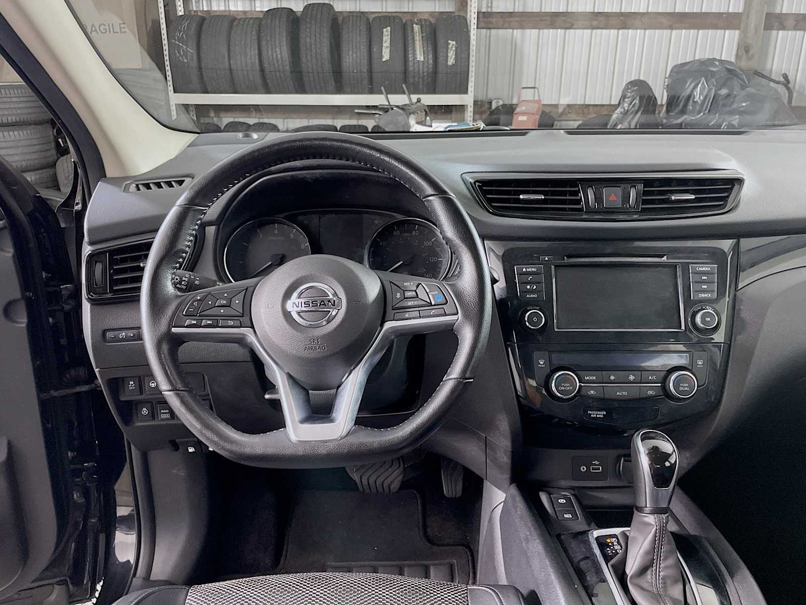 2022 Nissan Rogue Sport SV photo 9