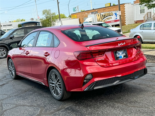 2024 Kia Forte GT-Line photo 6